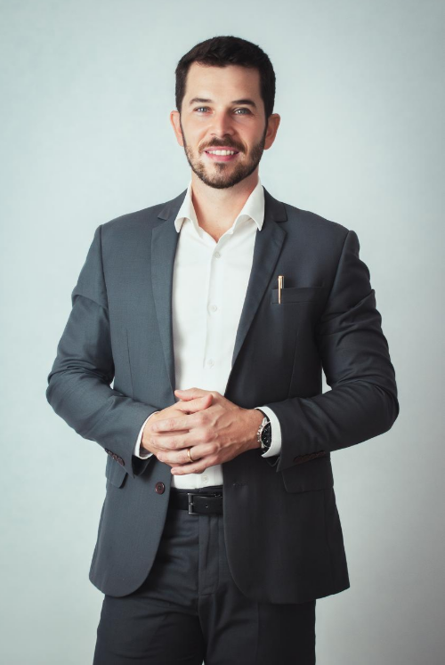 Dr. Thiago Ravanini Mourão - Médico Psiquiatra